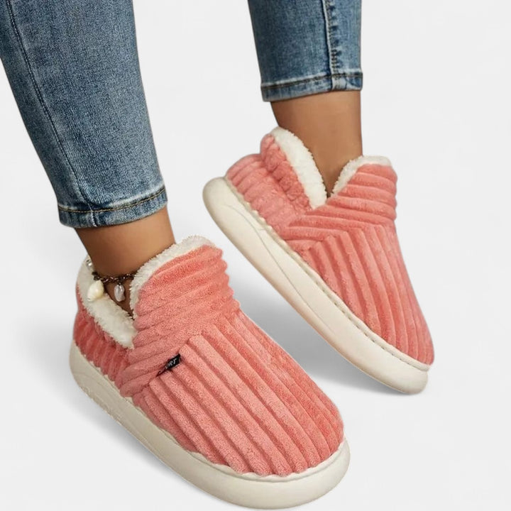 LYSSA | Plush Comfort Slippers