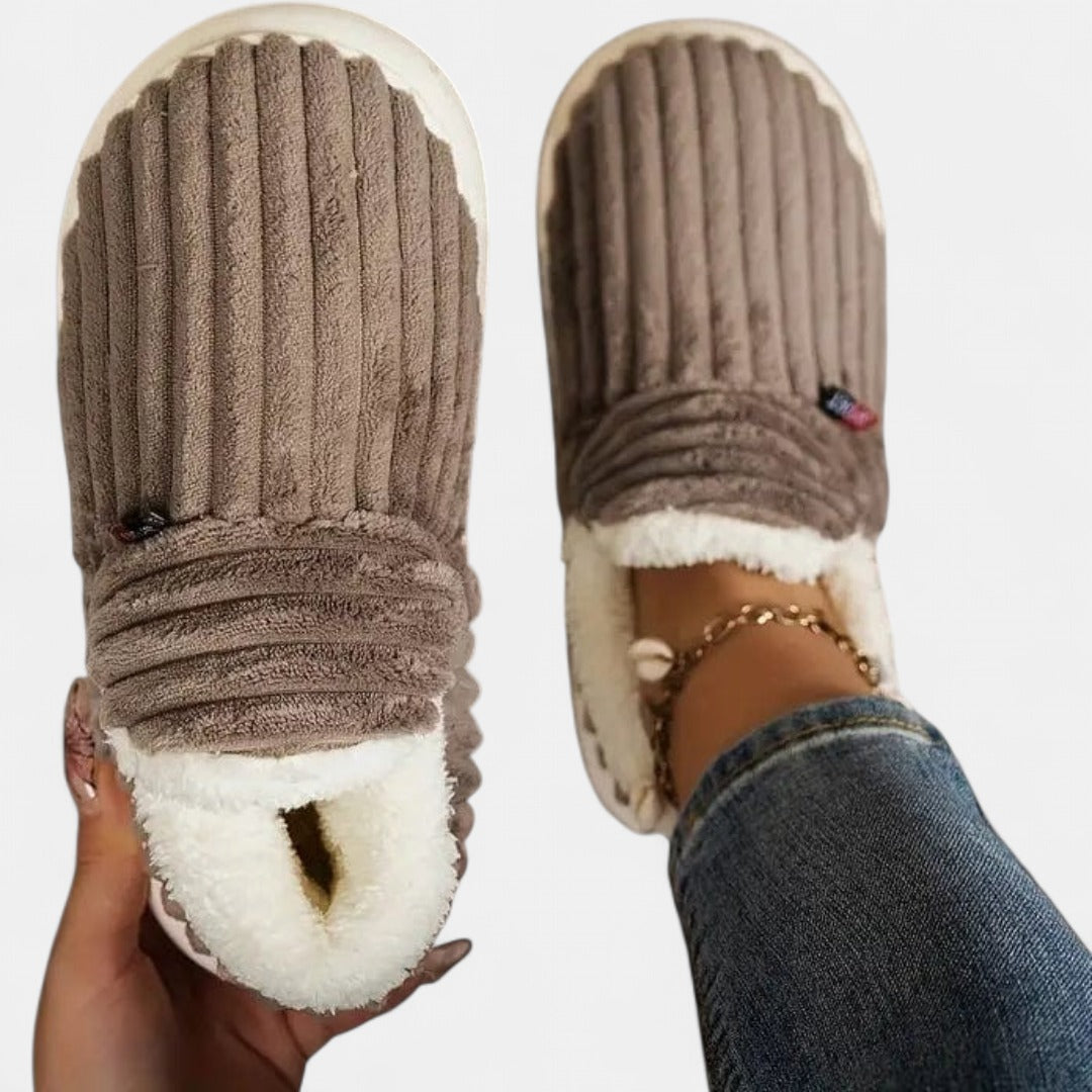 LYSSA | Plush Comfort Slippers