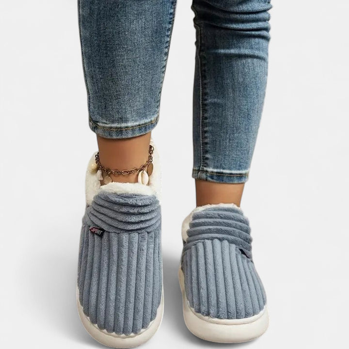 LYSSA | Plush Comfort Slippers