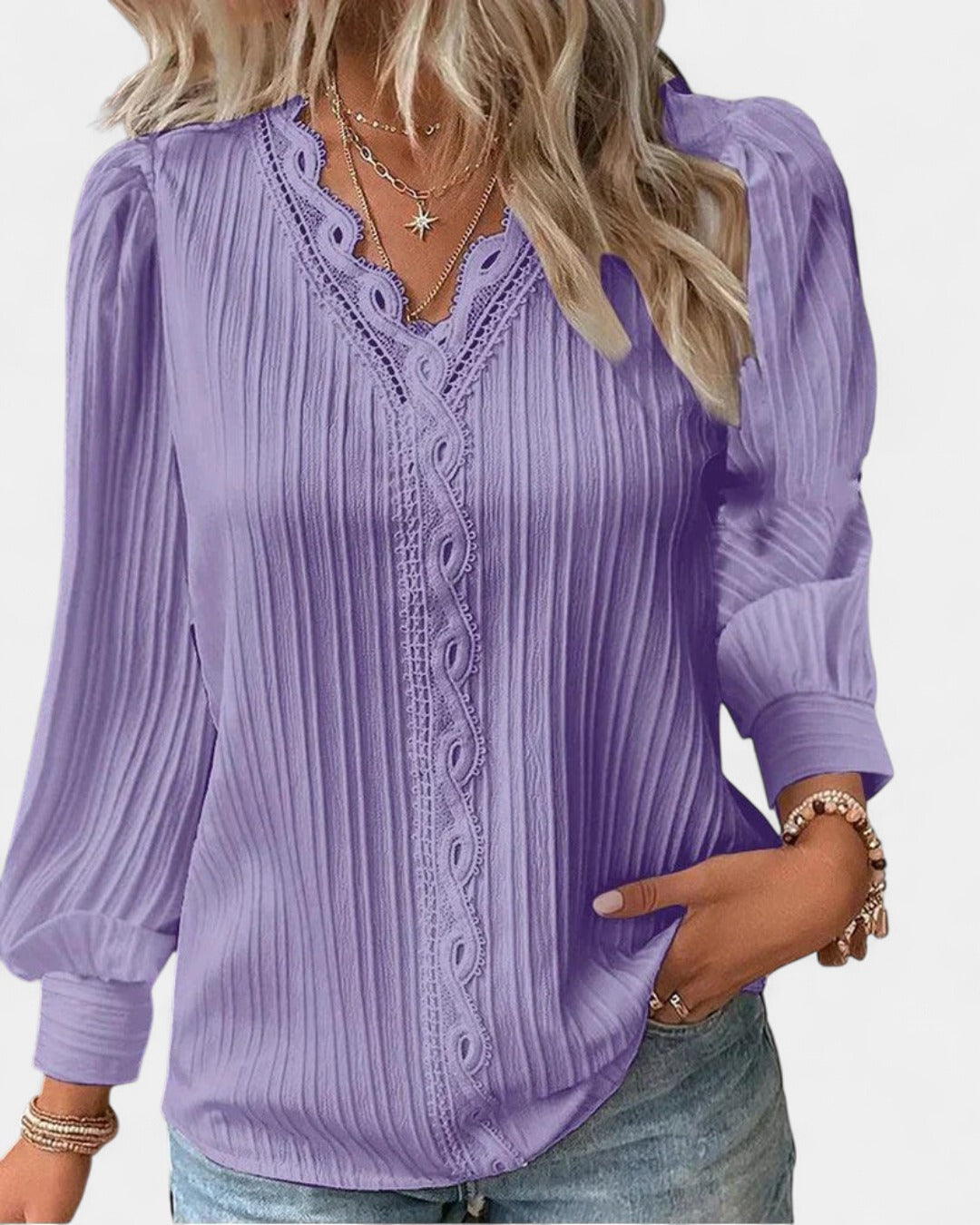 RENATA | Classic Pleated Top