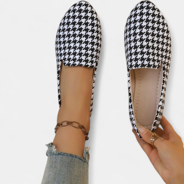 MIA | Women Solid Color Pointed Toe Slip On Flat Shoes