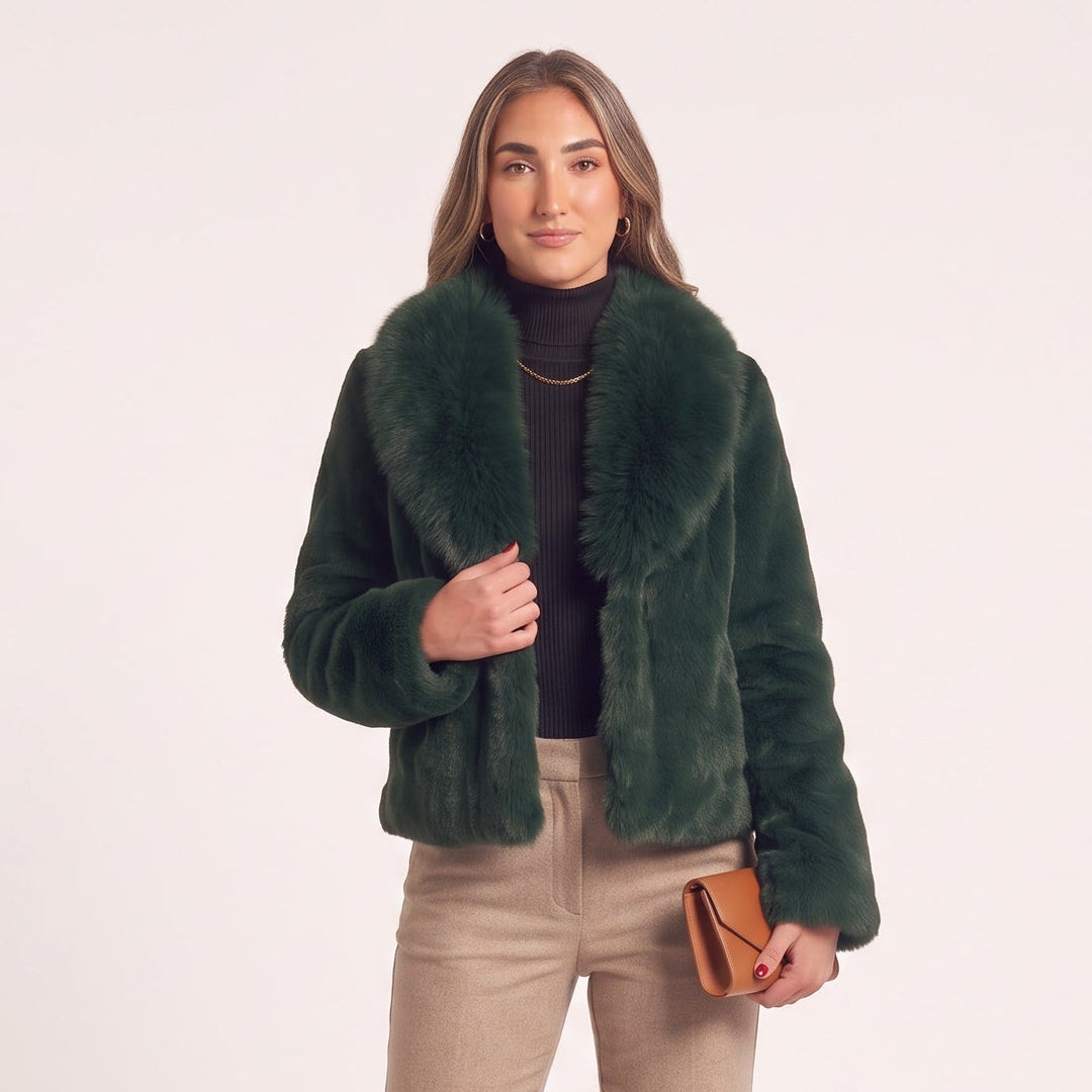 Women's oversized short faux fur coat with shawl collar in green