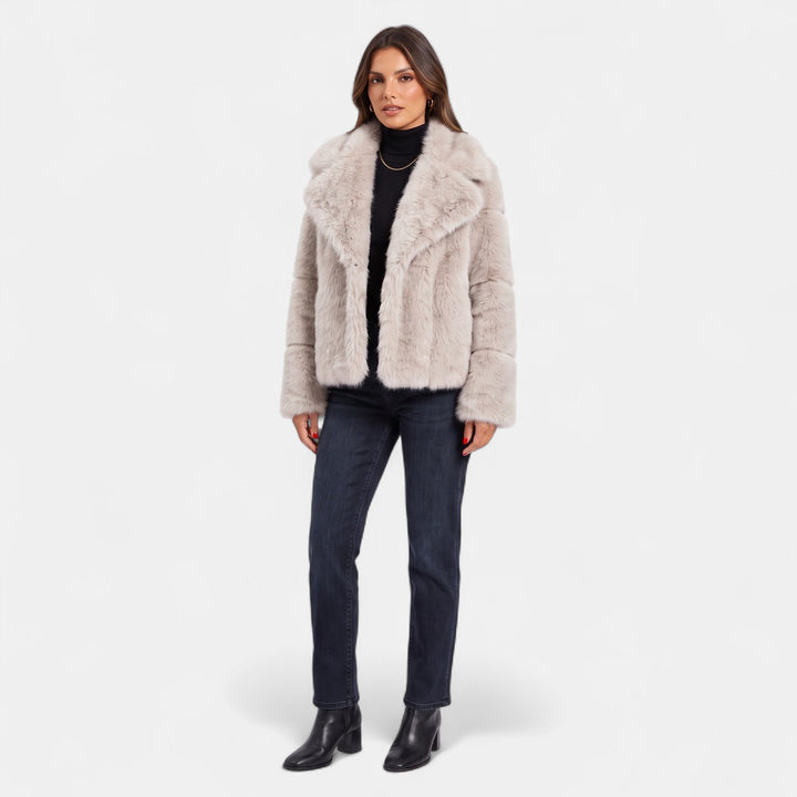 Women's Oversized Faux Fur Coat, Short Wide Notched Lapel Collar