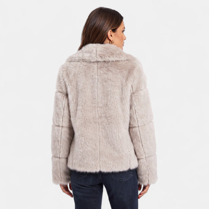 Women's Oversized Faux Fur Coat, Short Wide Notched Lapel Collar