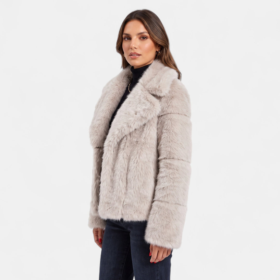 Women's Oversized Faux Fur Coat, Short Wide Notched Lapel Collar