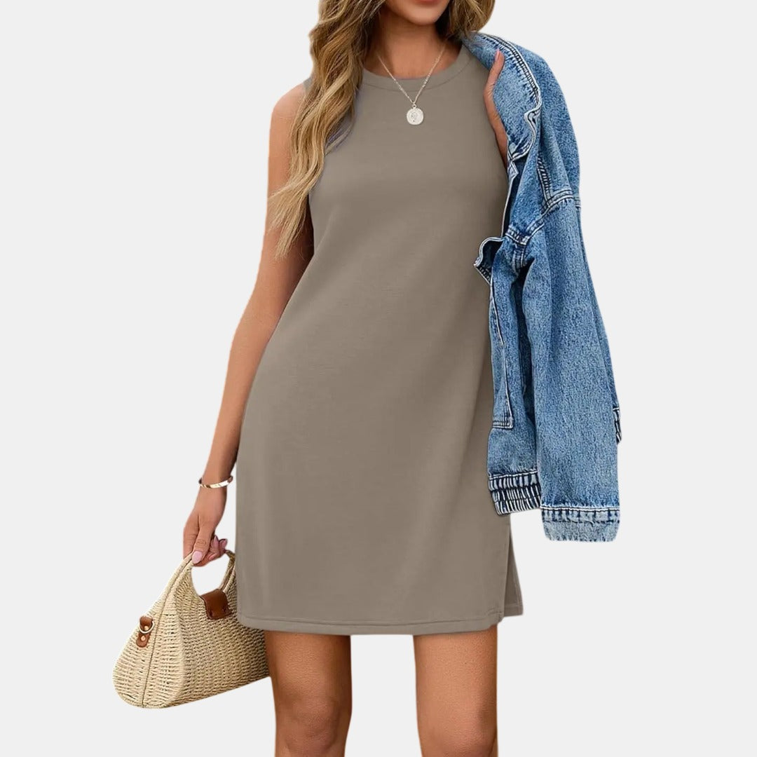 Women's Sleeveless Shift Mini Dress, Relaxed Fit Side Slit